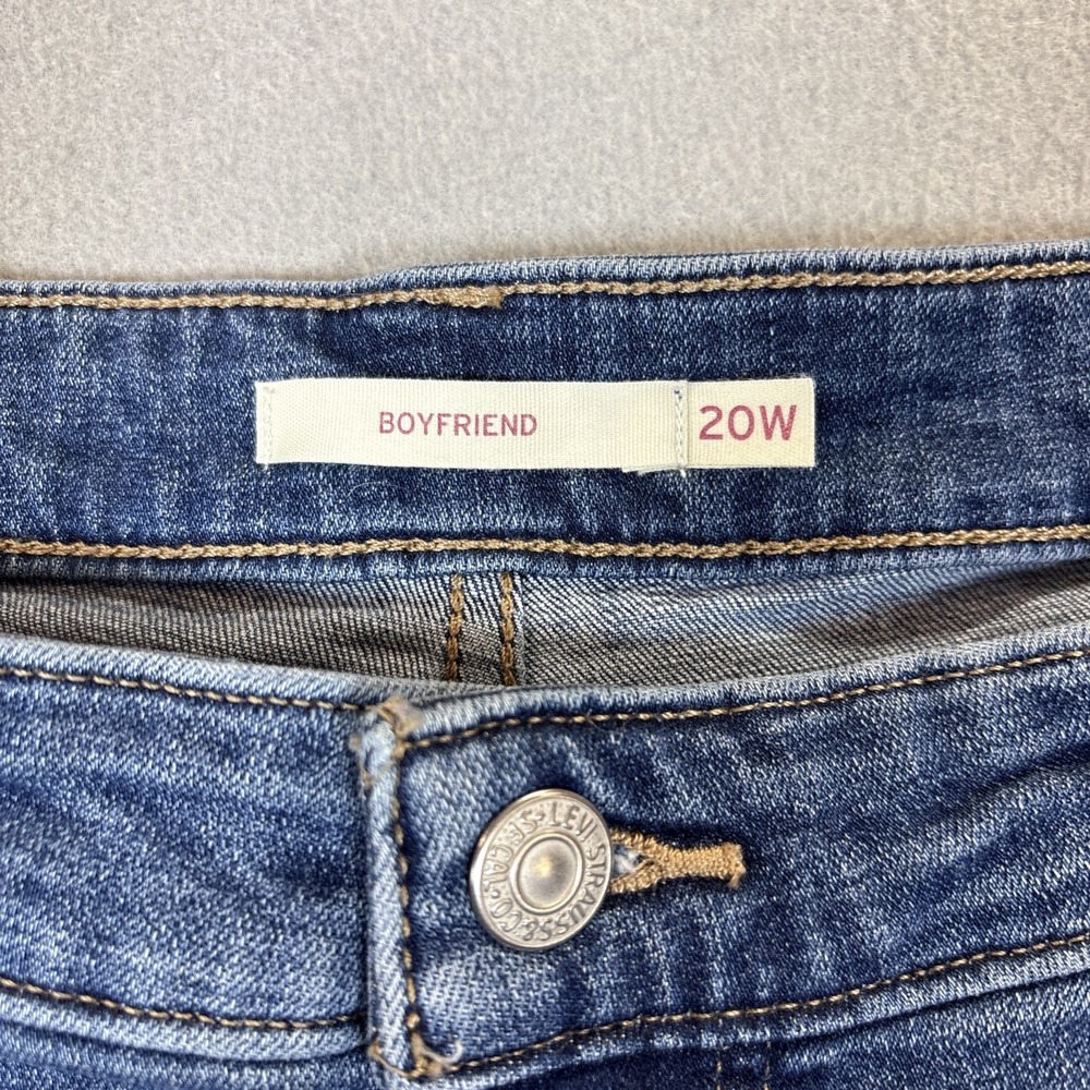 LEVIS Jeans Women 20W Boyfriend Tapered Capri Leg Denim Distressed Blue - Picture 3 of 12